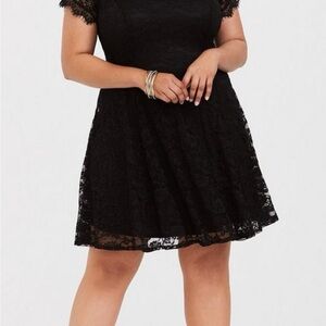 Elegant Black Lace Dress
